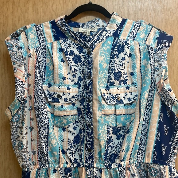 Floral Striped Dress - Picture 2 of 6